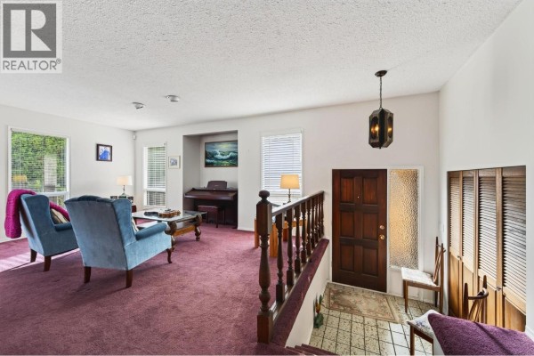 Bedroom - 718 Driftwood Place, Kamloops, BC V2B7Y5 Photo 2