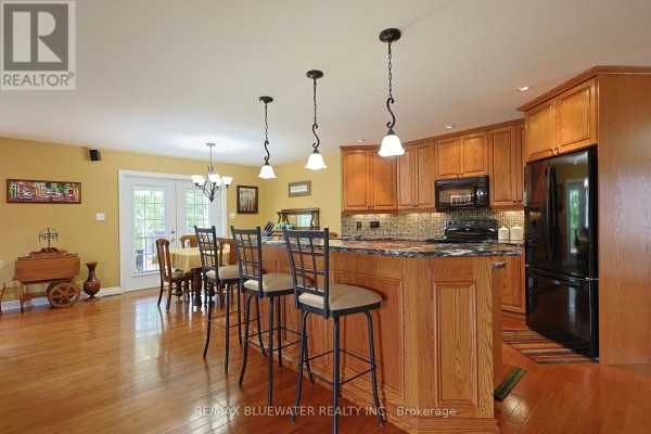 Great room - 71837 Sunridge Crescent, Bluewater, ON N0M1N0 Photo 4
