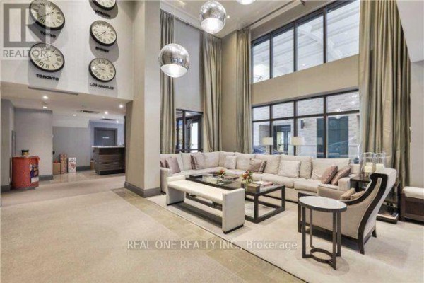 719 - 35 Hayden Street, Toronto, ON M4Y3C3 Photo 3