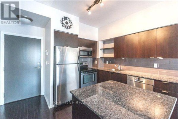 719 - 35 Hayden Street, Toronto, ON M4Y3C3 Photo 5