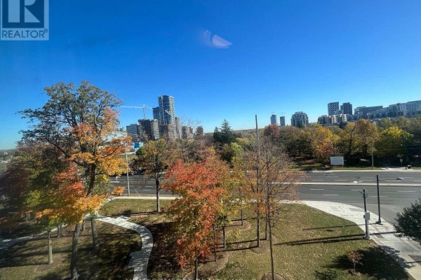 719 - 8 Cedarland Drive, Markham