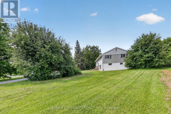 Family room - 719 Old Highway 2 N/a Road, Quinte West, ON K8V5P5 Photo 5