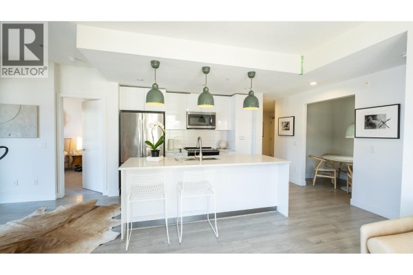 409 719 W 3rd Street, North Vancouver, BC V7M0E7 Photo 5