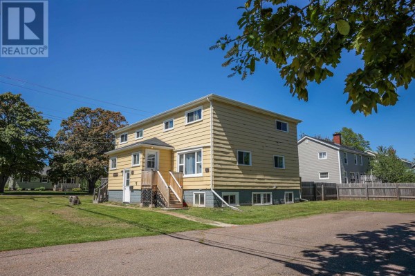 72,74,76 Parkview Drive, Charlottetown, PE C1A2E2 Photo 3