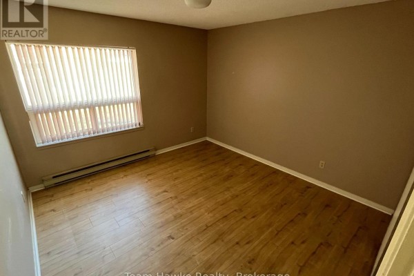 Bedroom 2 - 72 - 696 King Street, Midland, ON L4R5B7 Photo 4