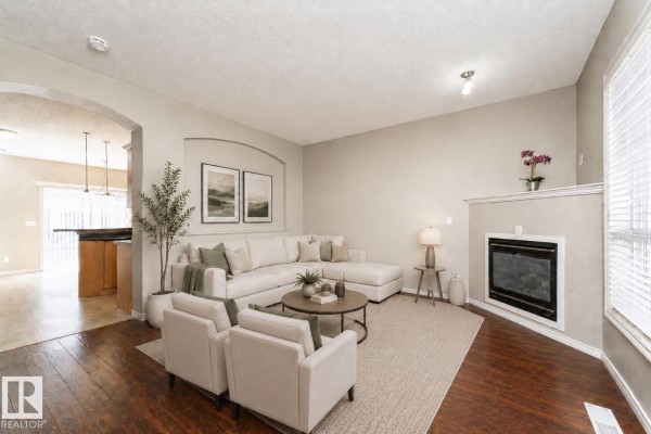 Family room - #72 13825 155 Av Nw, Edmonton, AB T6V0B8 Photo 4
