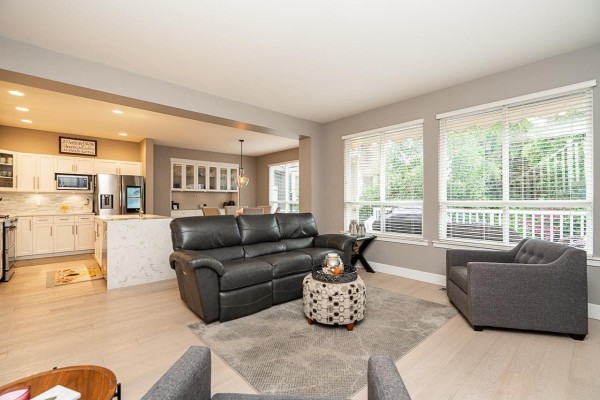 72 15288 36 Avenue, Surrey, BC V3Z0S6 Photo 3