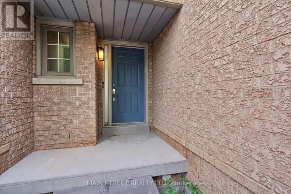 Kitchen - 72 Alameda Circle, Vaughan, ON L4J8A6 Photo 3