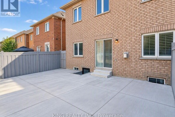 Dining room - 72 Baylawn Circle S, Brampton, ON L6P2M5 Photo 5
