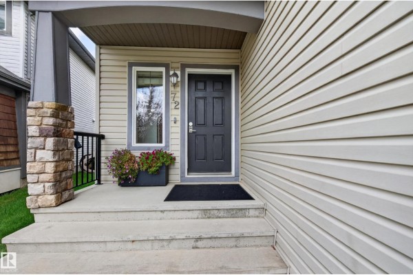 Kitchen - 72 Becker Cr, Fort Saskatchewan, AB T8L0C1 Photo 3
