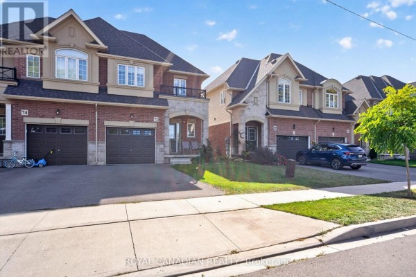Bedroom 3 - 72 Bobolink Road, Hamilton, ON L9A2P5 Photo 3