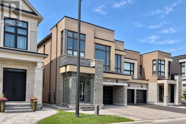 Family room - 72 Brookfam Street, Richmond Hill, ON L4S0J1 Photo 3