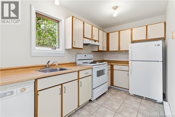 4pc Bathroom - 72 Kendra Unit #1 Street, Moncton, NB E1C4J9 Photo 5