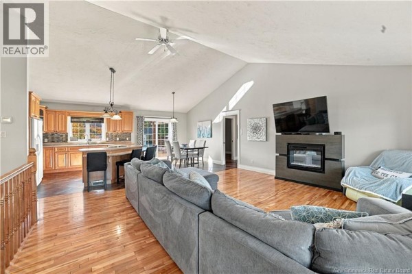 5pc Bathroom - 72 Leger Street, Saint Antoine, NB E4V1J7 Photo 5