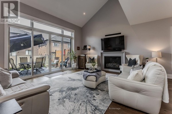 72 Pond View Gate, Hamilton, ON, photo 2