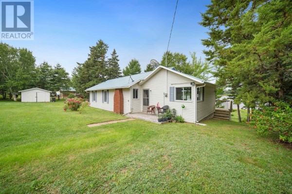 Den - 72 Rivers End Road, Brooklyn, PE C0B1B0 Photo 2
