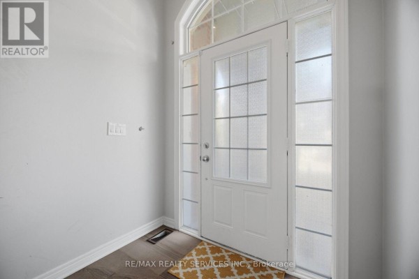 Bedroom 2 - 72 Rockman Crescent, Brampton, ON L7A3Z9 Photo 5