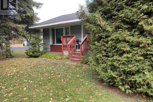 Kitchen - 72 South Eden St, Sault Ste  Marie, ON P6C5N5 Photo 2