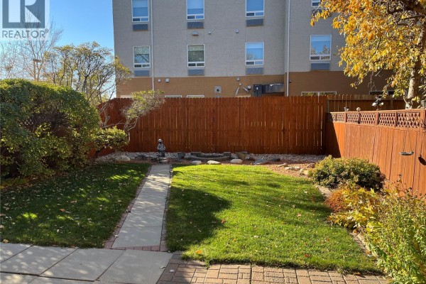 Primary Bedroom - 72 Spence Street, Regina, SK S4S4H4 Photo 4
