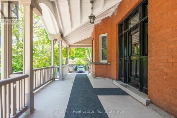 72 Third Street, Collingwood, ON L9Y1K5 Photo 2