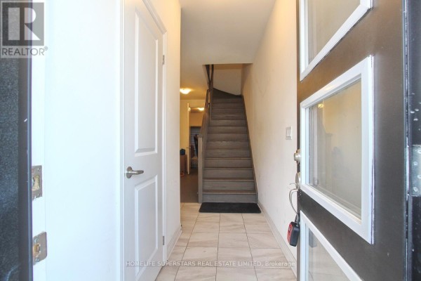 Laundry room - 72 Wascana Road, Vaughan, ON L4H5G9 Photo 2