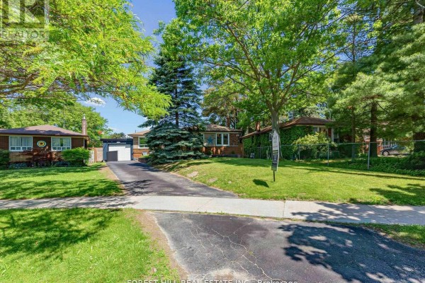72 Woodgarden Crescent, Toronto, ON, photo 3