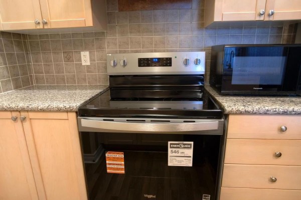 720 - 33 Cox Boulevard, Markham, ON L3R8A6 Photo 4