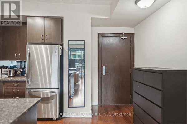 720 - 438 King Street W, Toronto, ON, photo 3