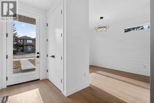 Kitchen - 720 52 Avenue Sw, Calgary, AB T2V0B5 Photo 3