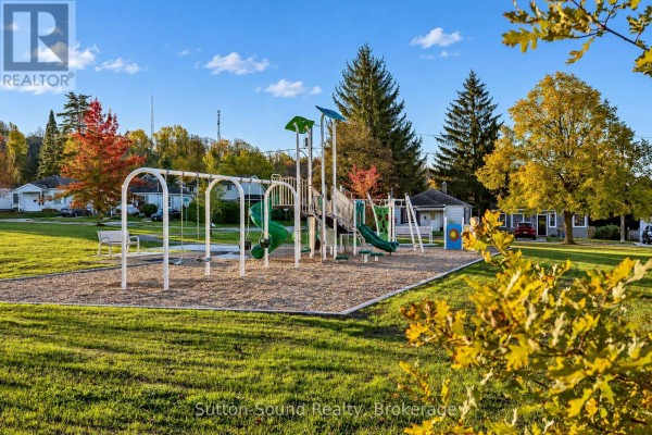 720 5th St East Street E, Owen Sound, ON N4K1E5 Photo 3