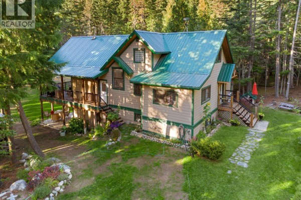 Bedroom - 720 East Wilson Creek Road, Rosebery, BC V0G1S1 Photo 2