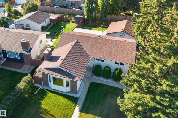 720 Knottwood Rd S Nw, Edmonton