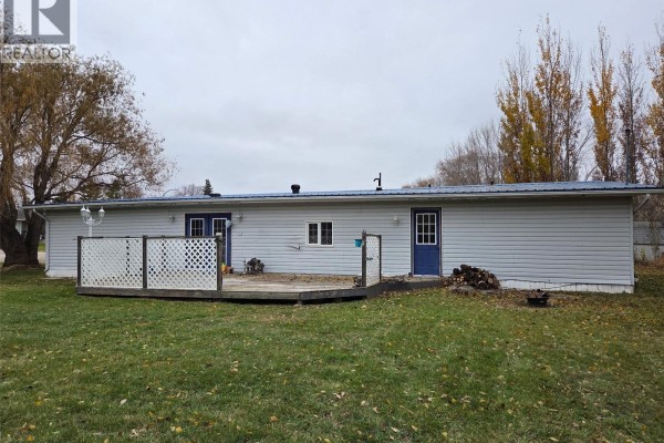 Family room - 720 Maple Drive, Esterhazy, SK S0A0X0 Photo 4