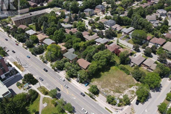 720 Sheppard Avenue E, Toronto, ON, photo 2