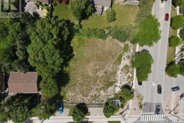 720 Sheppard Avenue E, Toronto, ON, photo 3