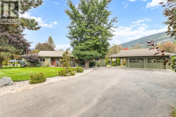 7200 54 Street Ne, Salmon Arm, BC, photo 3