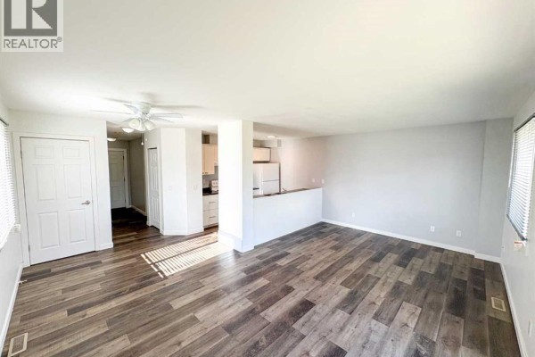3pc Bathroom - 7201 106 Street, Grande Prairie, AB T8W2P9 Photo 5