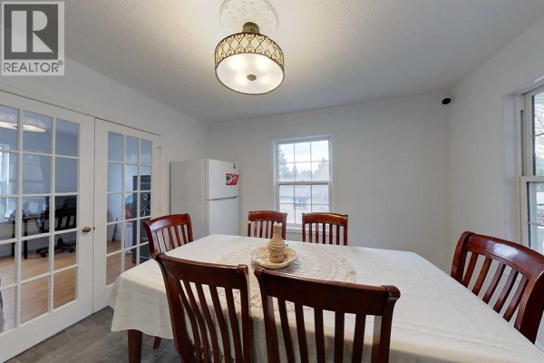 Living room - 72034 Weather Station Road, Wagner, AB T0G2M0 Photo 4