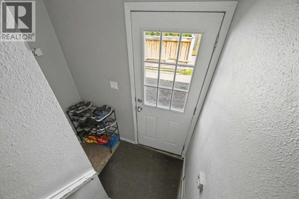 3pc Bathroom - 7208 99a Street, Grande Prairie, AB T8V4Y4 Photo 2