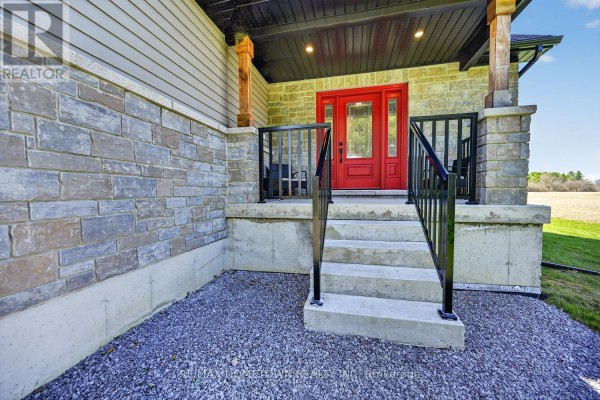 Mud room - 7208 Stevenson Road, Elizabethtown Kitley, ON K6V5T4 Photo 4