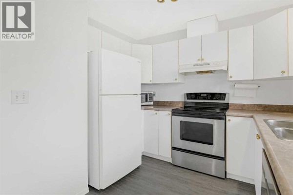 4pc Bathroom - 7209 105 Street, Grande Prairie, AB T8W2S6 Photo 4