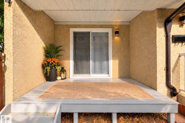 Family room - 7209 180 St Nw, Edmonton, AB T5T3G1 Photo 3