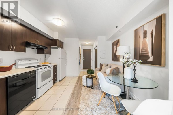 721 - 35 Saranac Boulevard, Toronto, ON, photo 3
