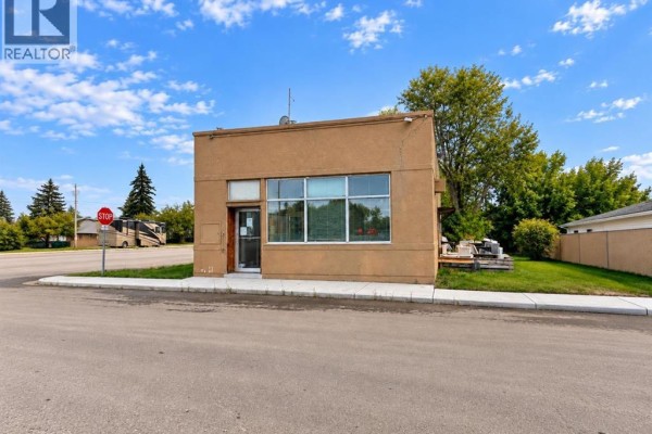 721 Broadway Road, Standard, AB T0J3G0 Photo 2