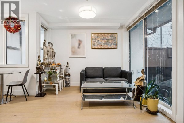 721 E 26th Avenue, Vancouver, BC V5V2H9 Photo 3