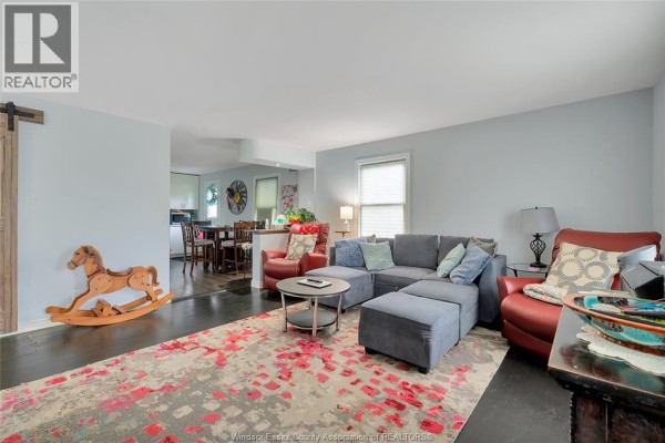 Living room - 721 Lens Avenue, Windsor, ON N8W1L1 Photo 5