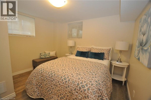 Kitchen - 721 Limeridge Road E Unit# Basement, Hamilton, ON L8W1A3 Photo 2
