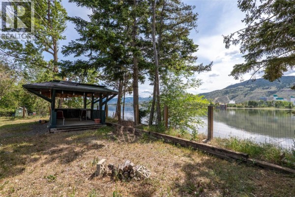 721 Strauss Street, Kamloops, BC, photo 2