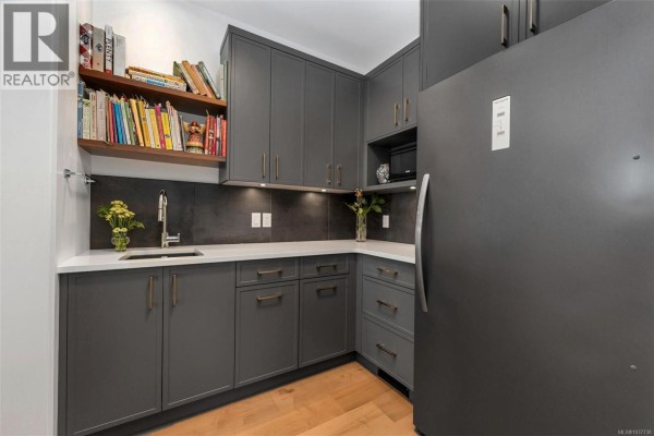 Ensuite - 7210 Sea Cliff Rd, Sooke, BC V9Z1A8 Photo 2