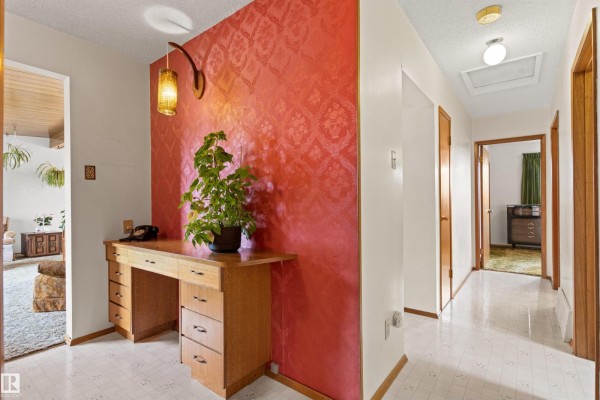 Bedroom 2 - 7211 140 Av Nw, Edmonton, AB T5C2M6 Photo 5